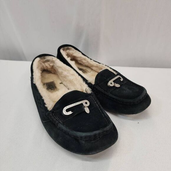 UGG Size 8 Florencia Black Mocassin Suede Slippers Fur Lining Comfort - Picture 1 of 10